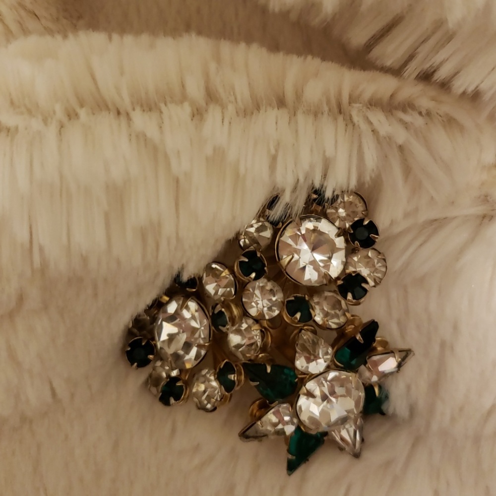 Brooch - Picture 2 of 3